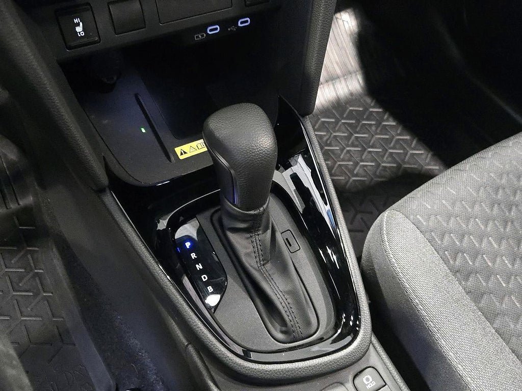 Vehicle Image 18