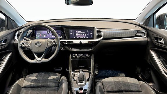 Vehicle Image 15