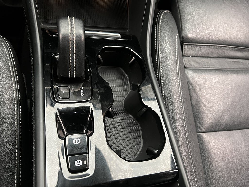 Vehicle Image 23