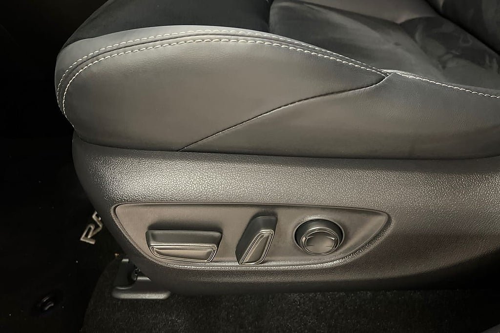 Vehicle Image 21