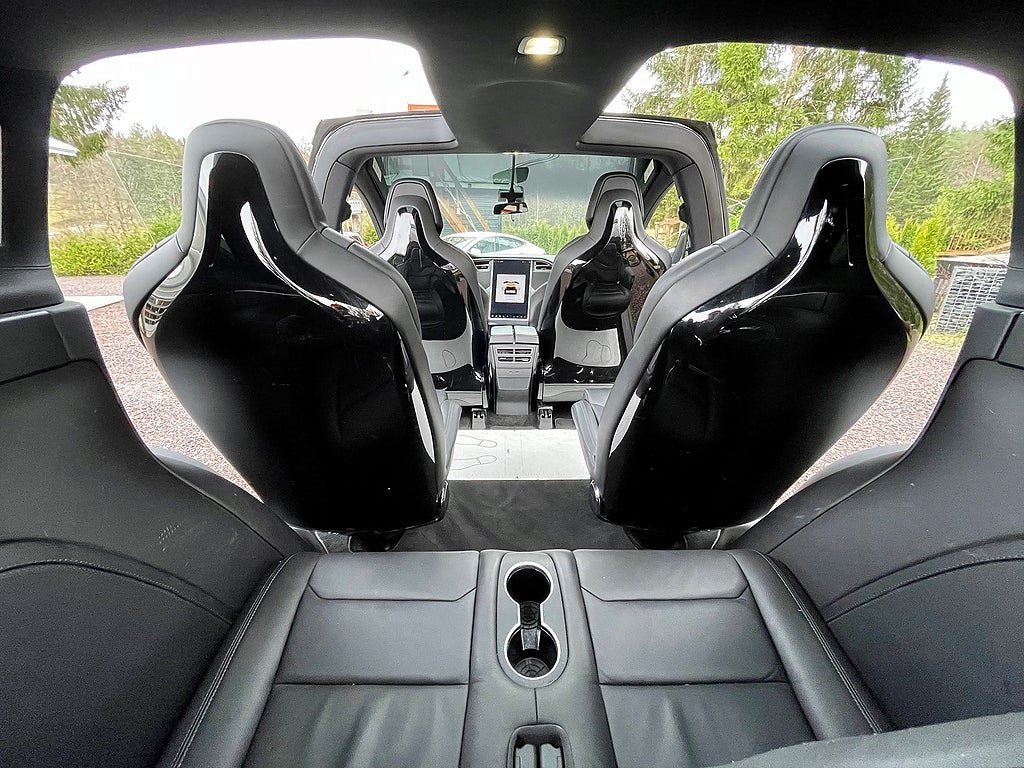 Vehicle Image 18