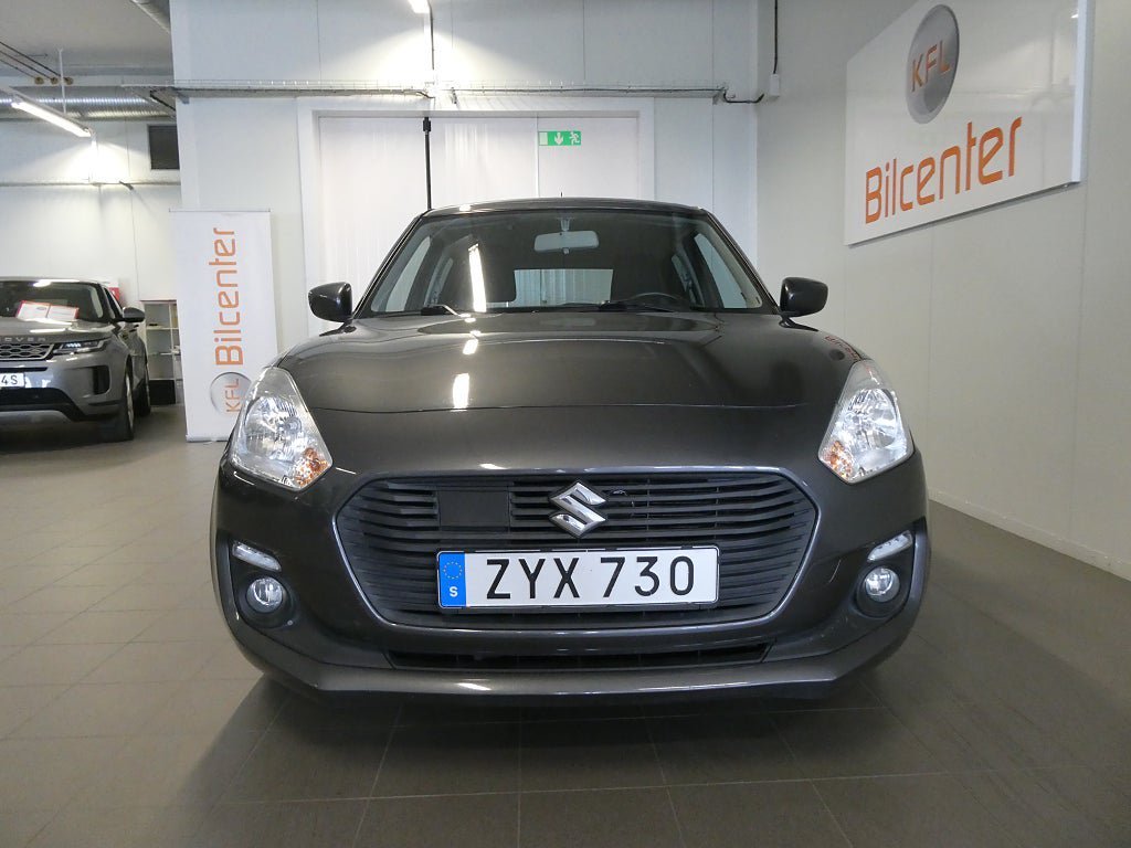 Vehicle Image 12