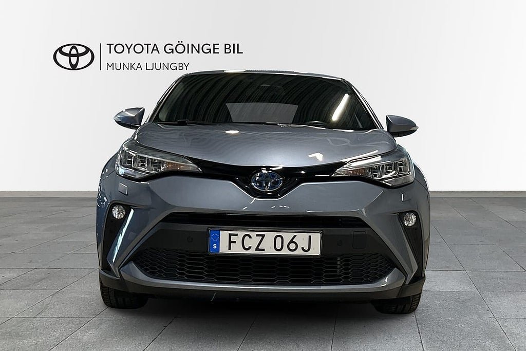 Vehicle Image 6