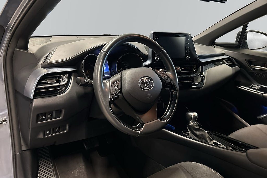 Vehicle Image 10