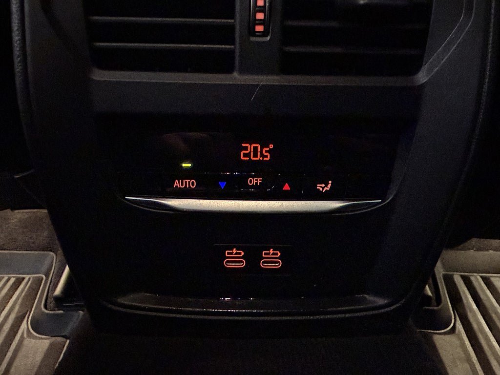 Vehicle Image 27