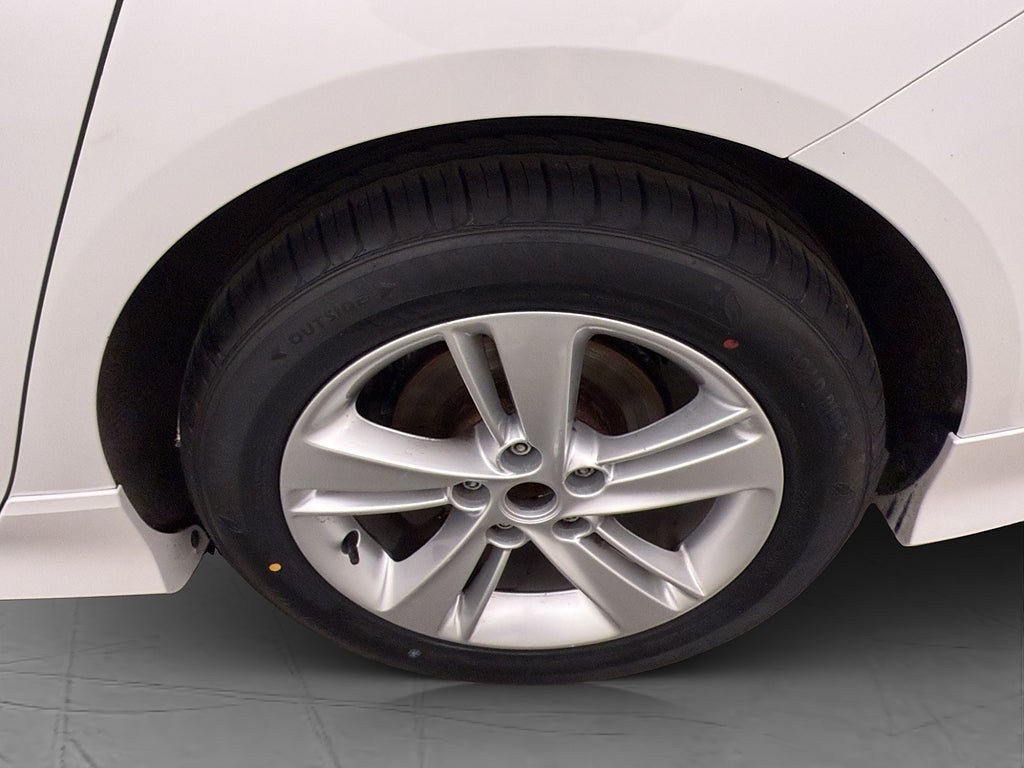 Vehicle Image 30