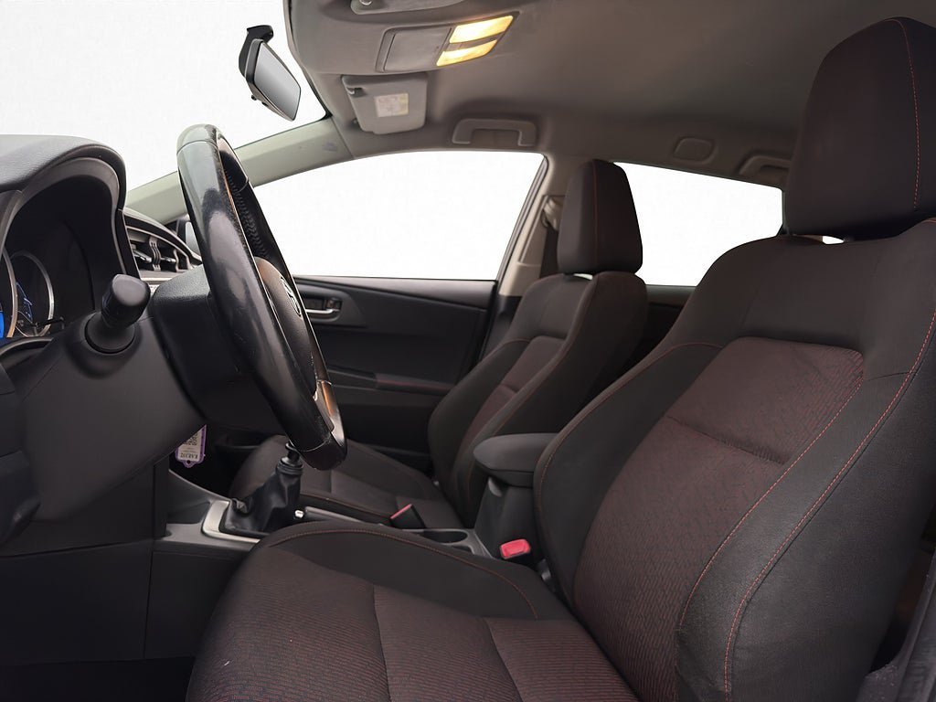 Vehicle Image 11