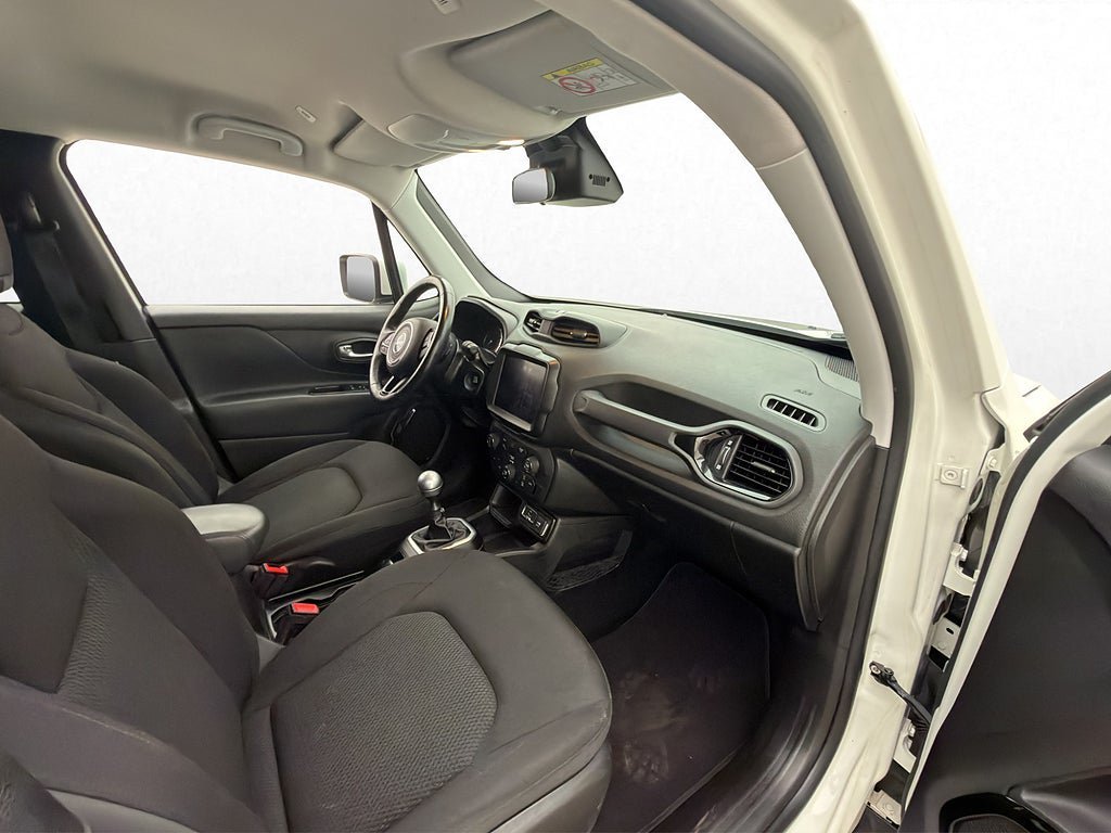 Vehicle Image 23