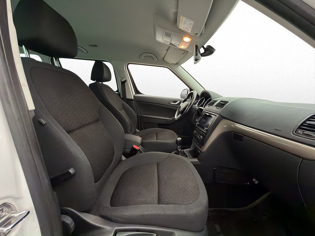 Vehicle Image 23