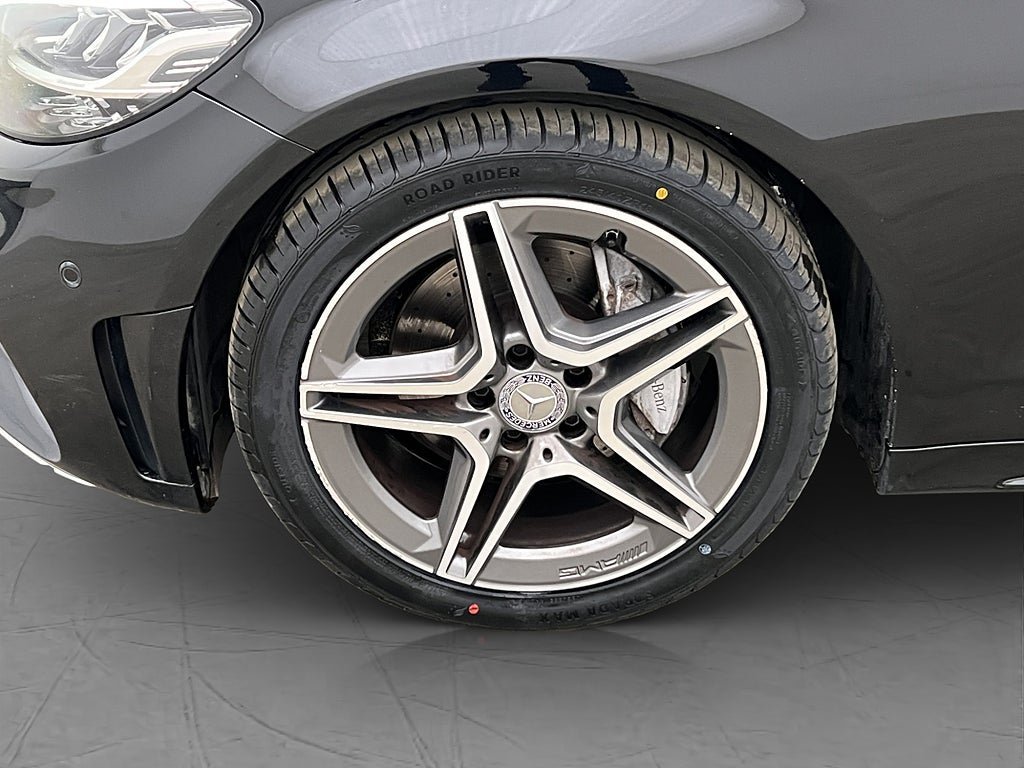 Vehicle Image 30