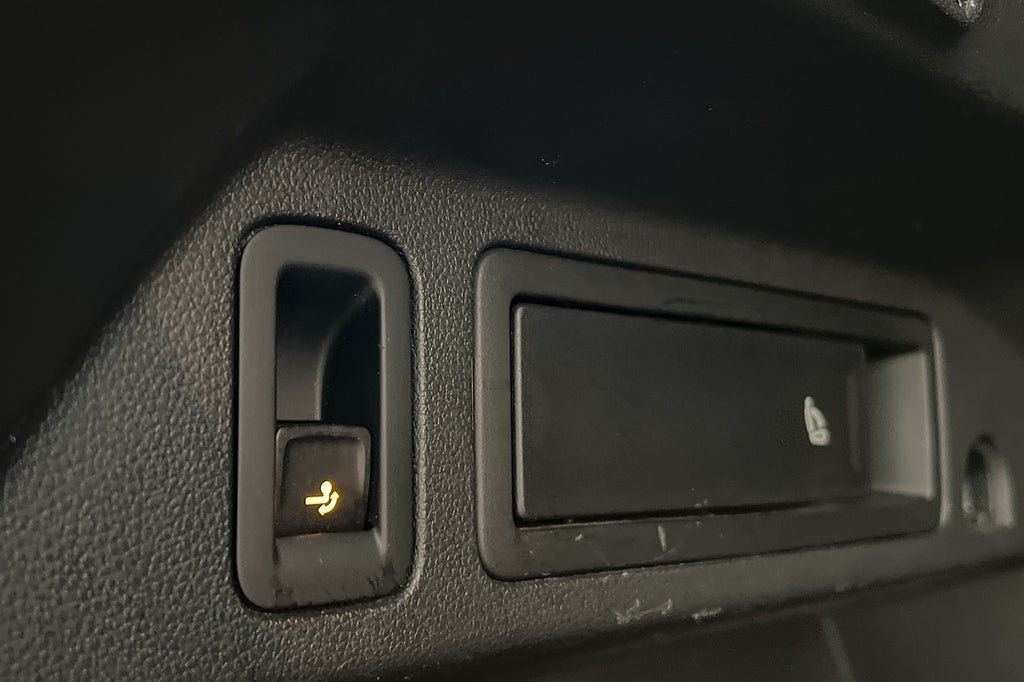 Vehicle Image 27