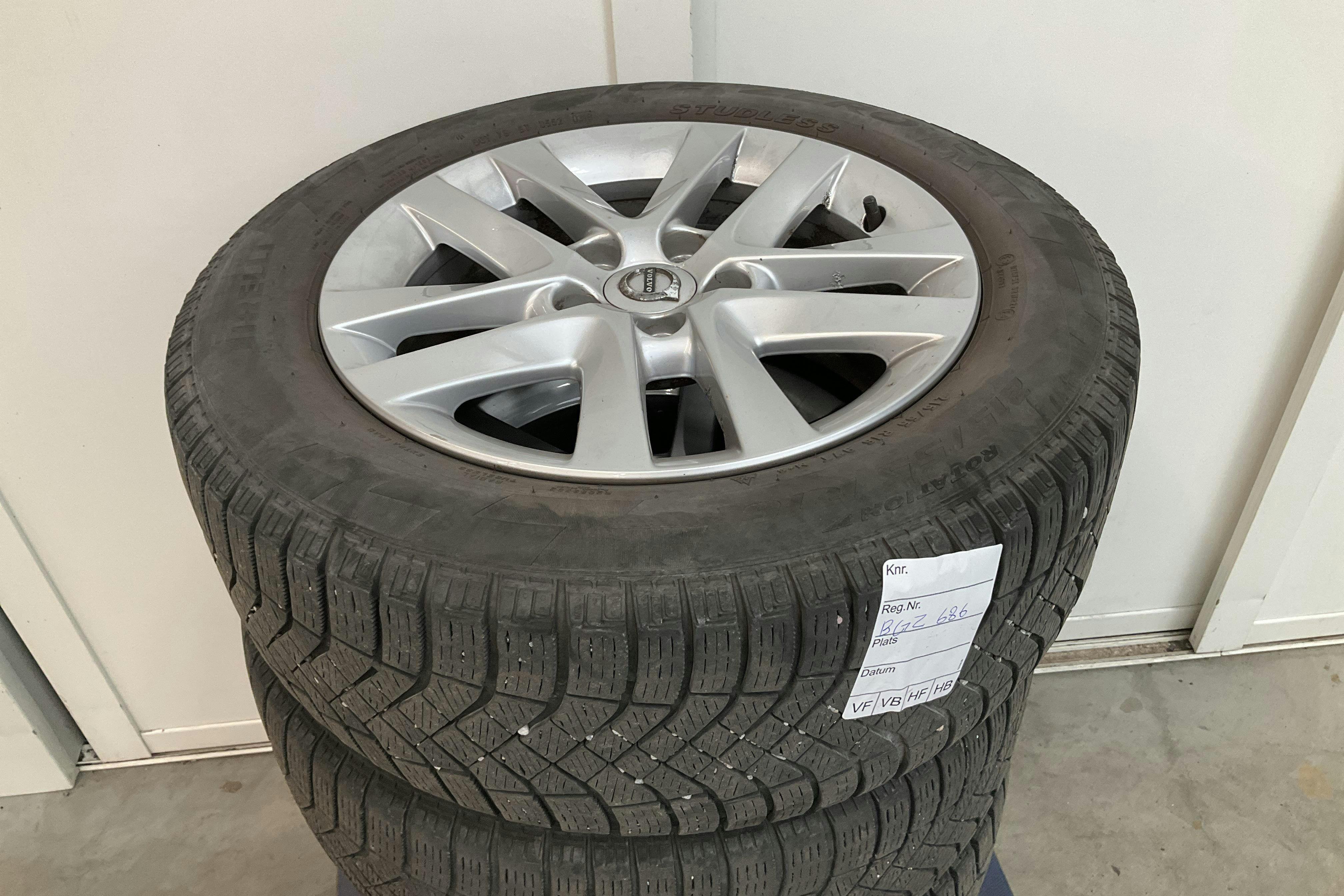 Vehicle Image 13