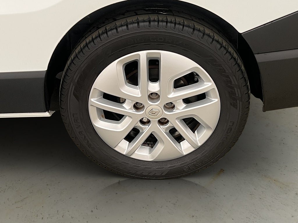 Vehicle Image 24