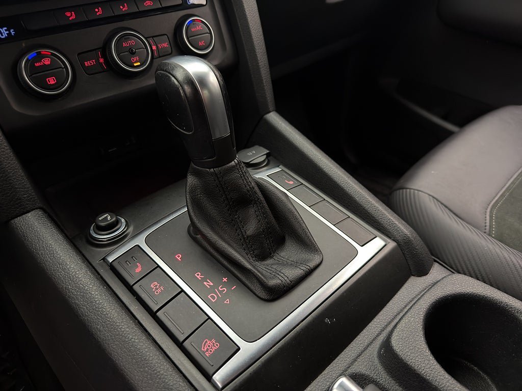 Vehicle Image 24