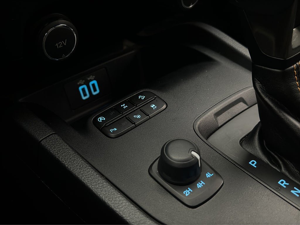 Vehicle Image 32