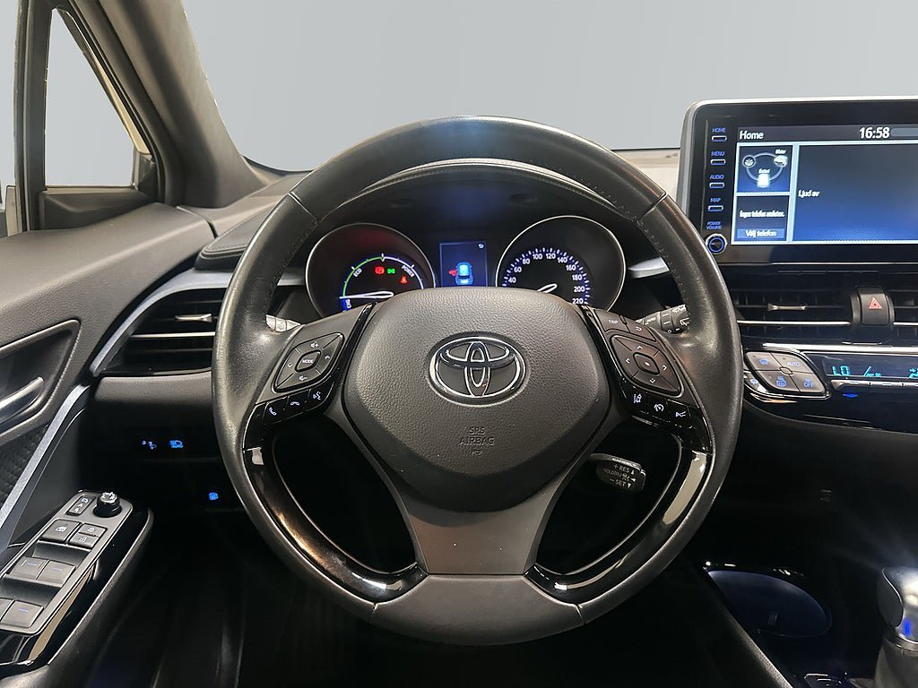 Vehicle Image 10