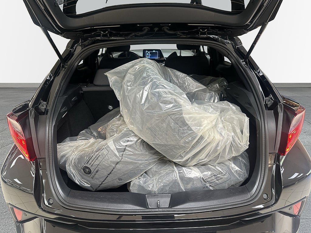 Vehicle Image 11