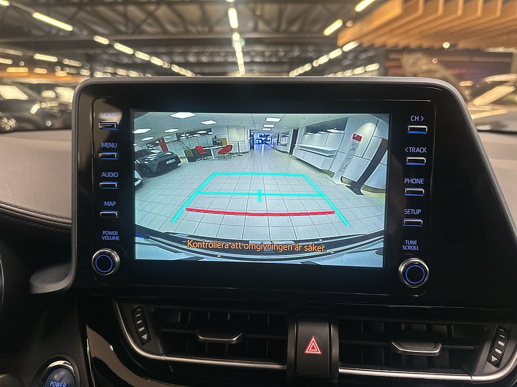 Vehicle Image 12