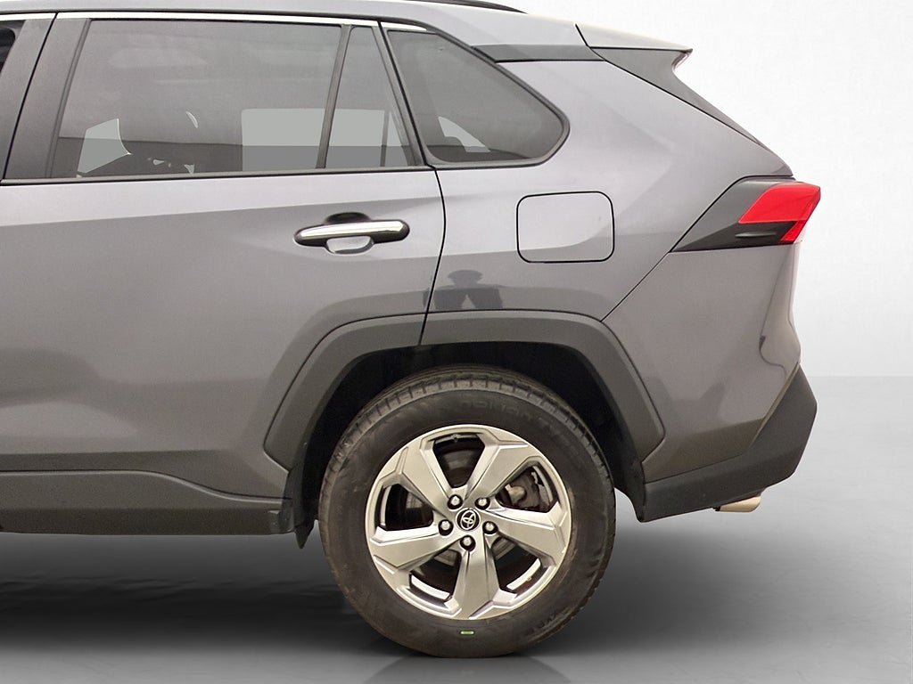 Vehicle Image 36