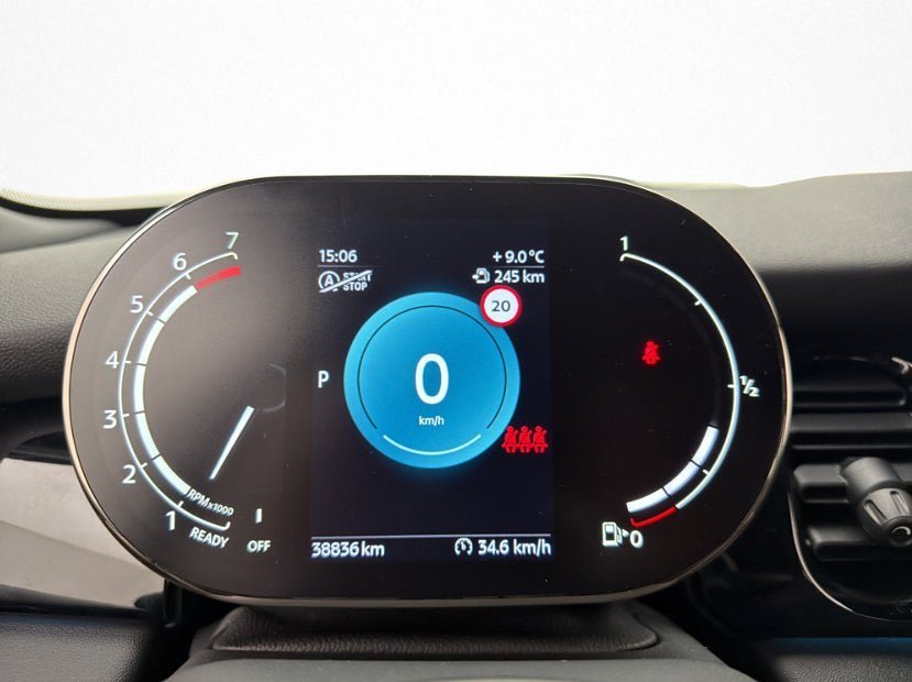 Vehicle Image 12