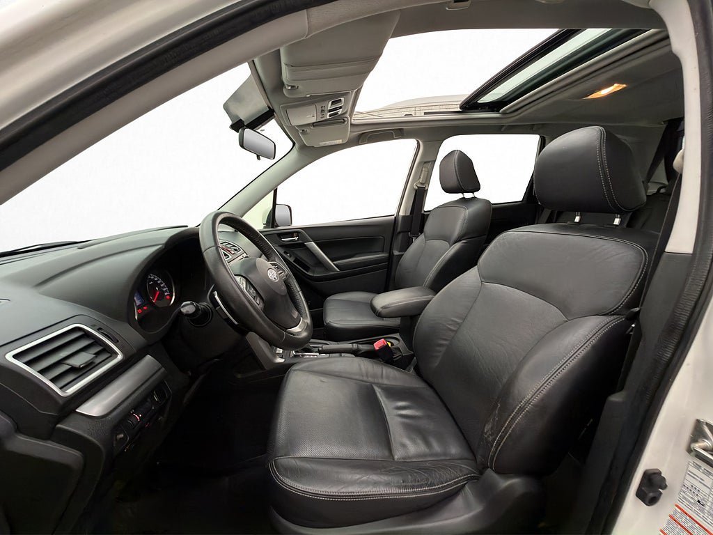 Vehicle Image 14
