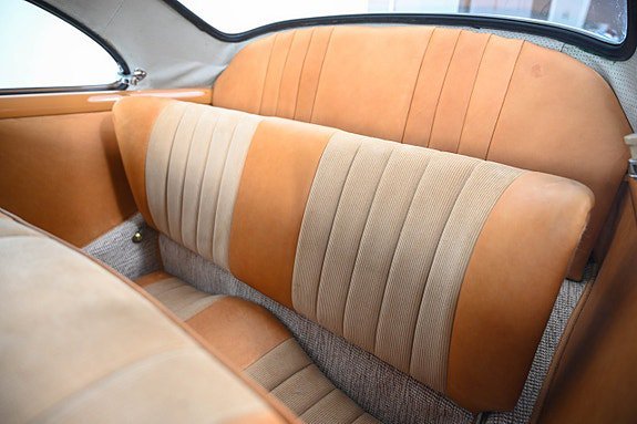 Vehicle Image 33