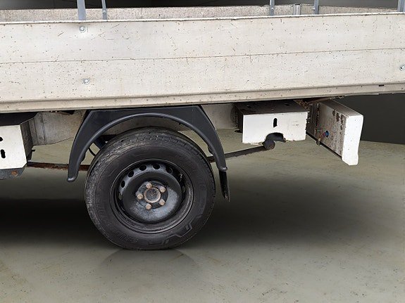 Vehicle Image 28