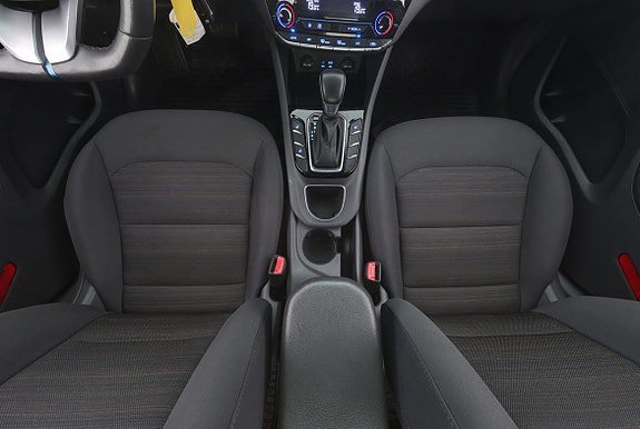 Vehicle Image 9