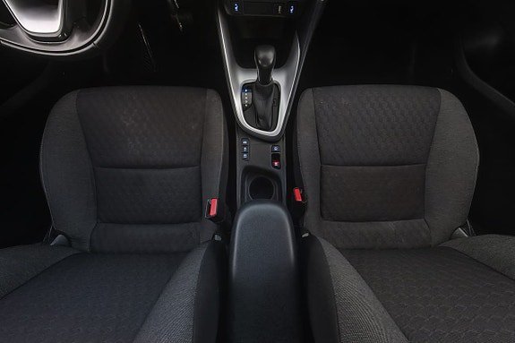 Vehicle Image 16