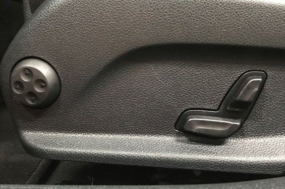 Vehicle Image 27