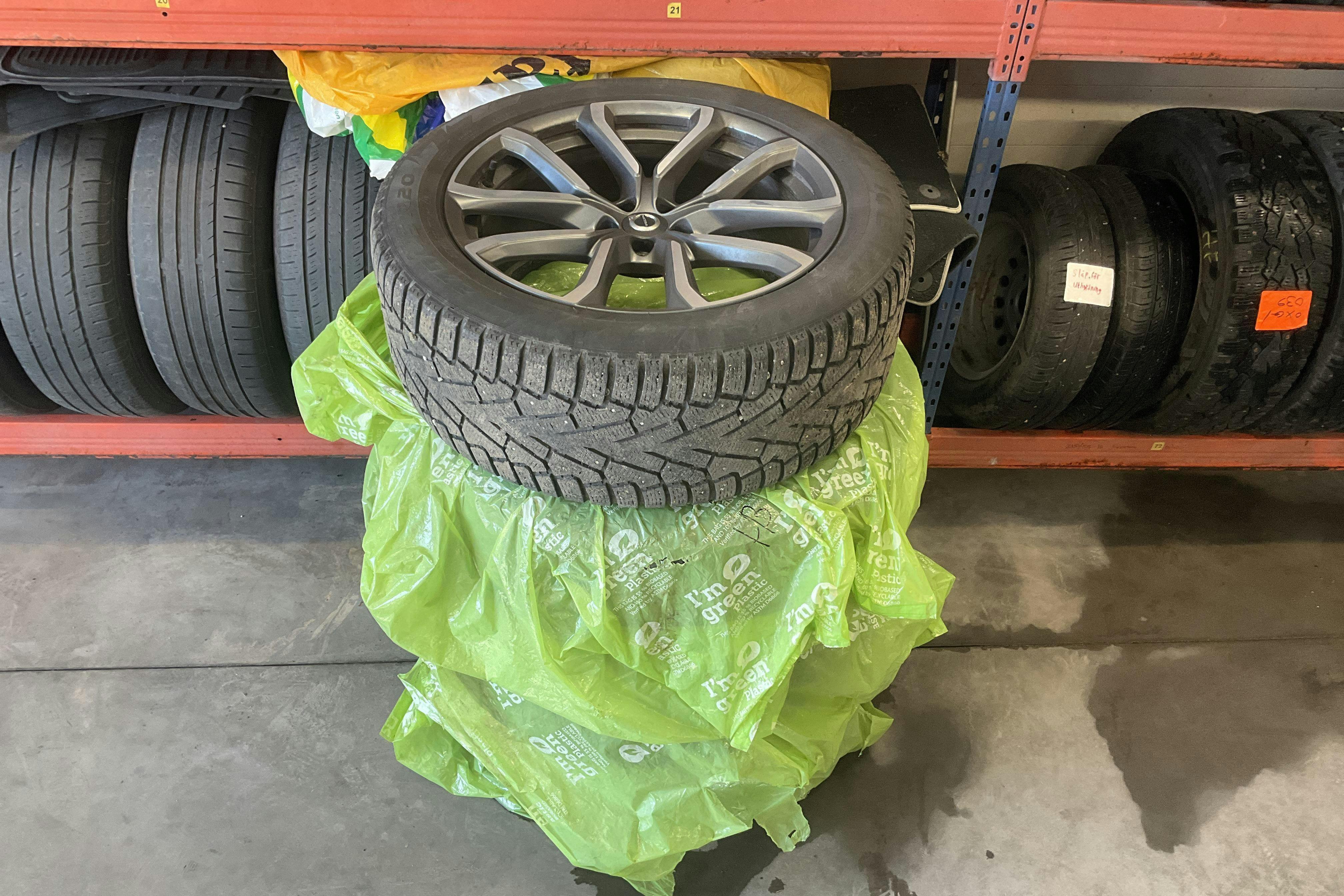 Vehicle Image 18