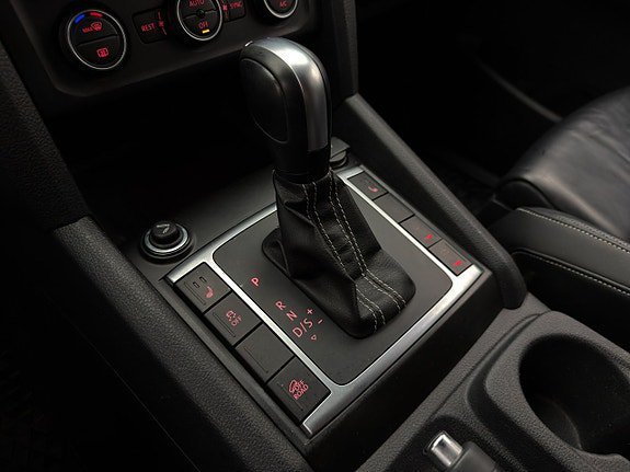 Vehicle Image 32