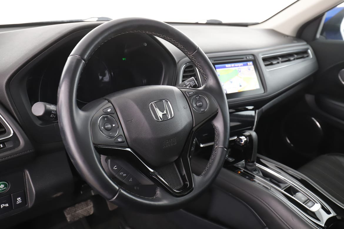 Vehicle Image 11