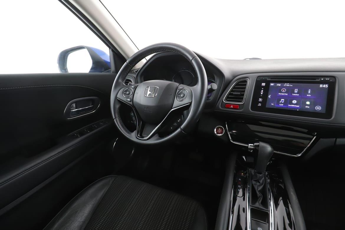 Vehicle Image 13