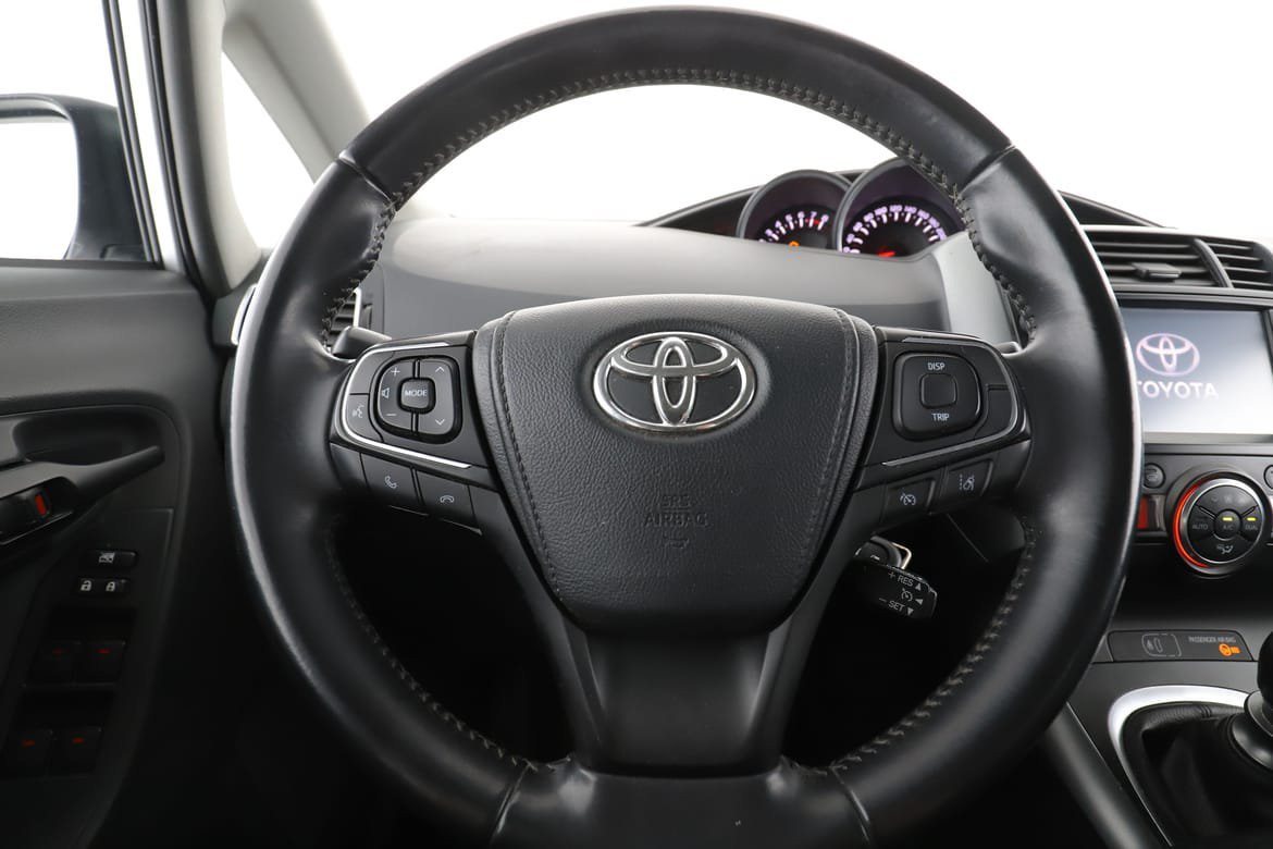 Vehicle Image 19