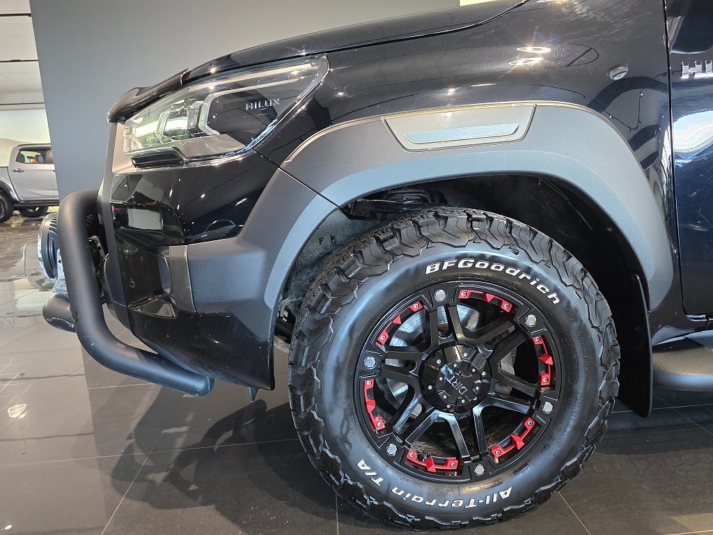 Vehicle Image 11