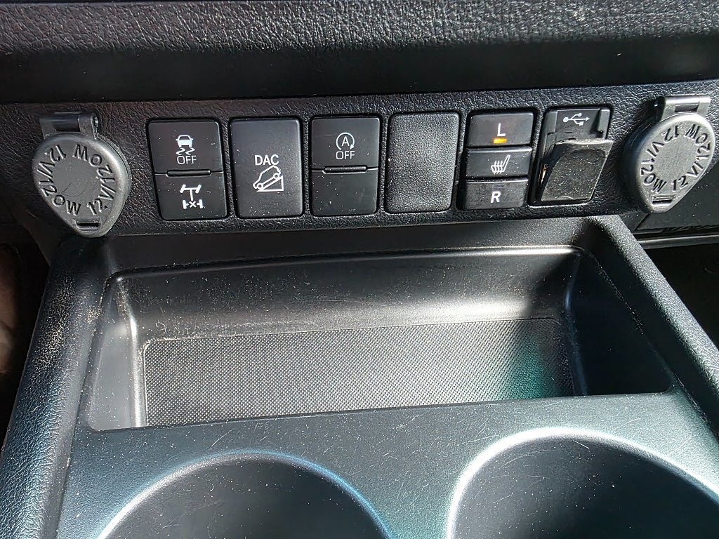 Vehicle Image 19