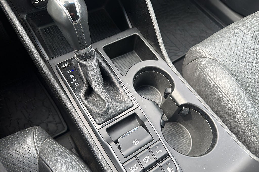 Vehicle Image 17