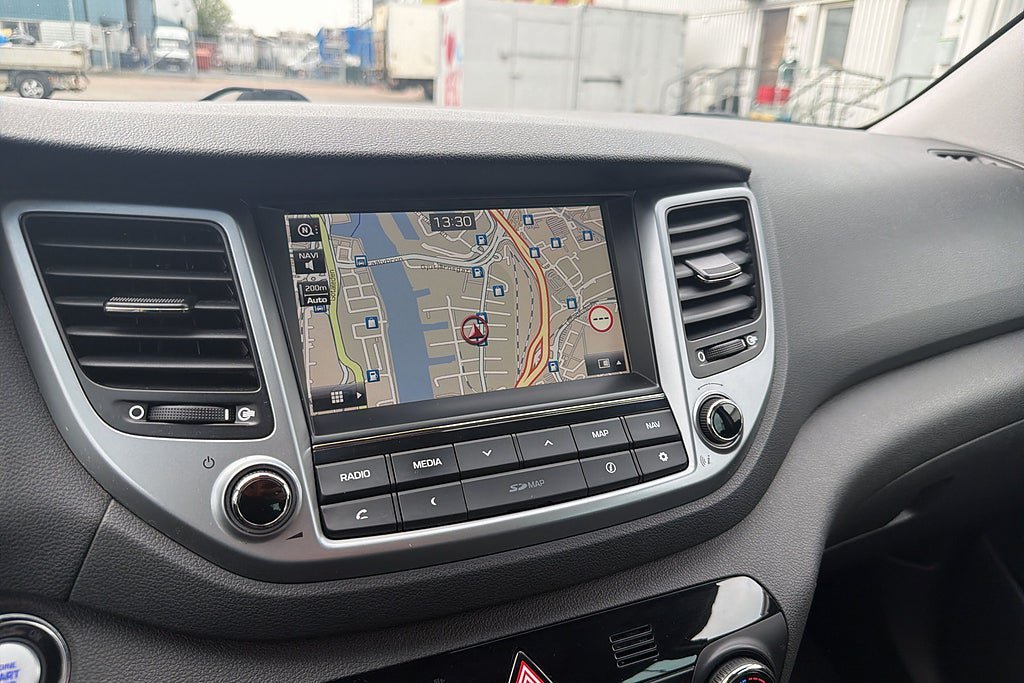 Vehicle Image 18