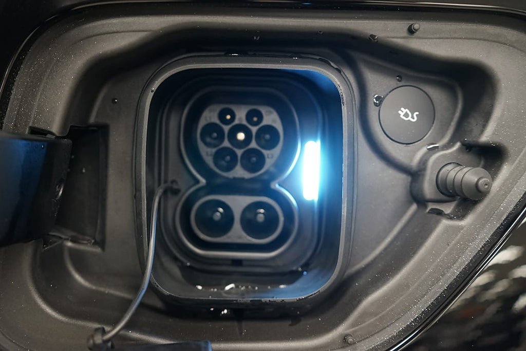 Vehicle Image 25