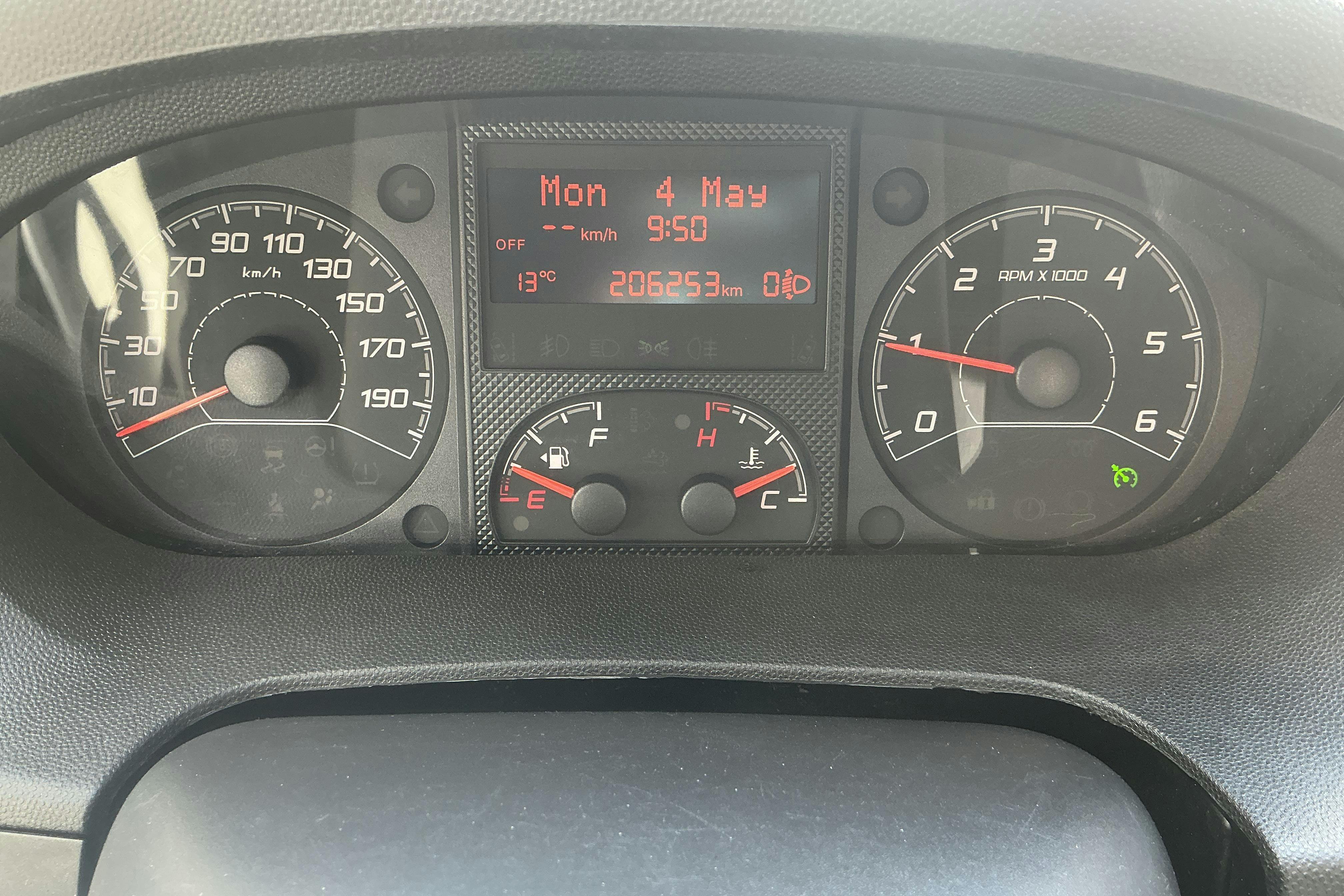 Vehicle Image 9