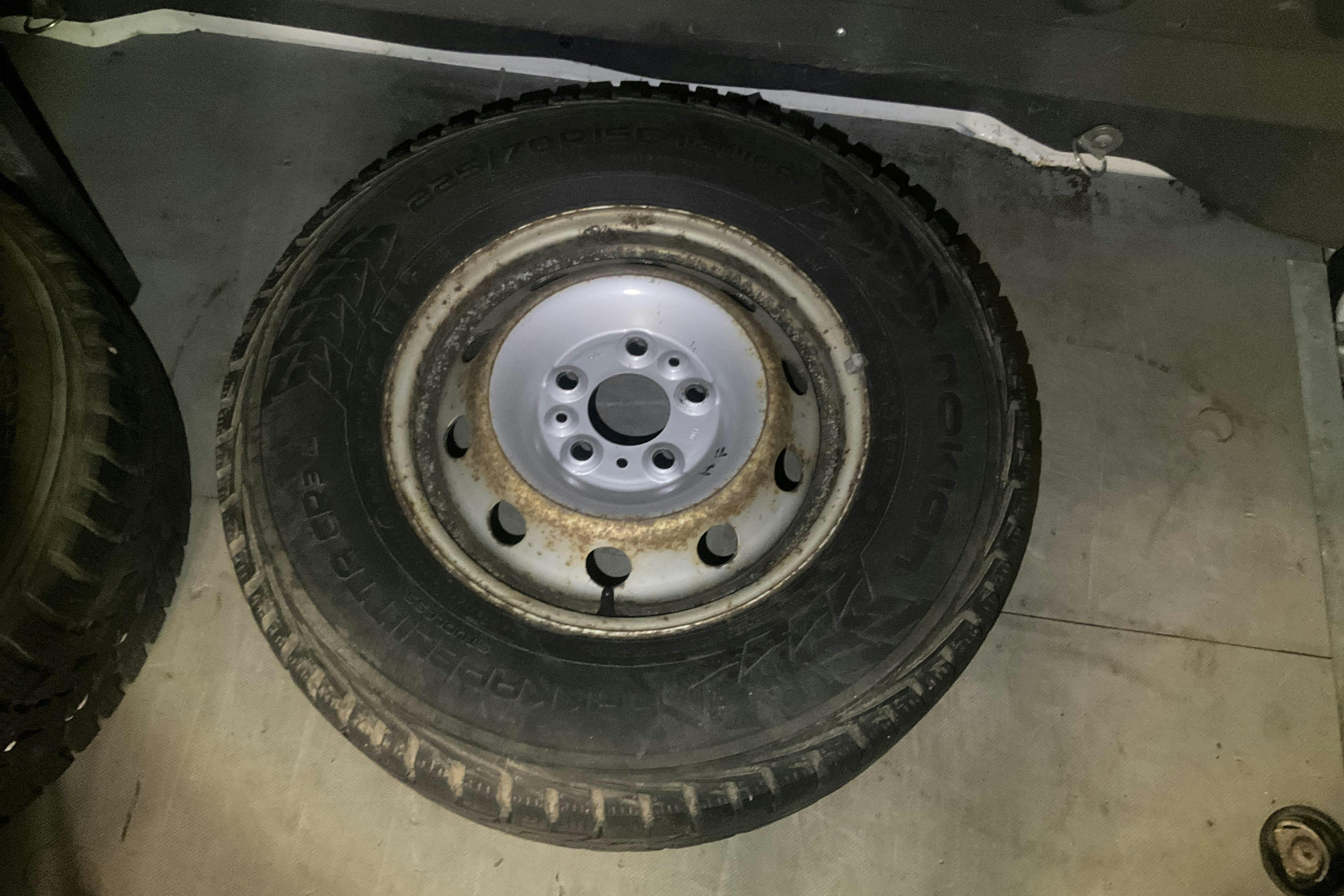 Vehicle Image 10