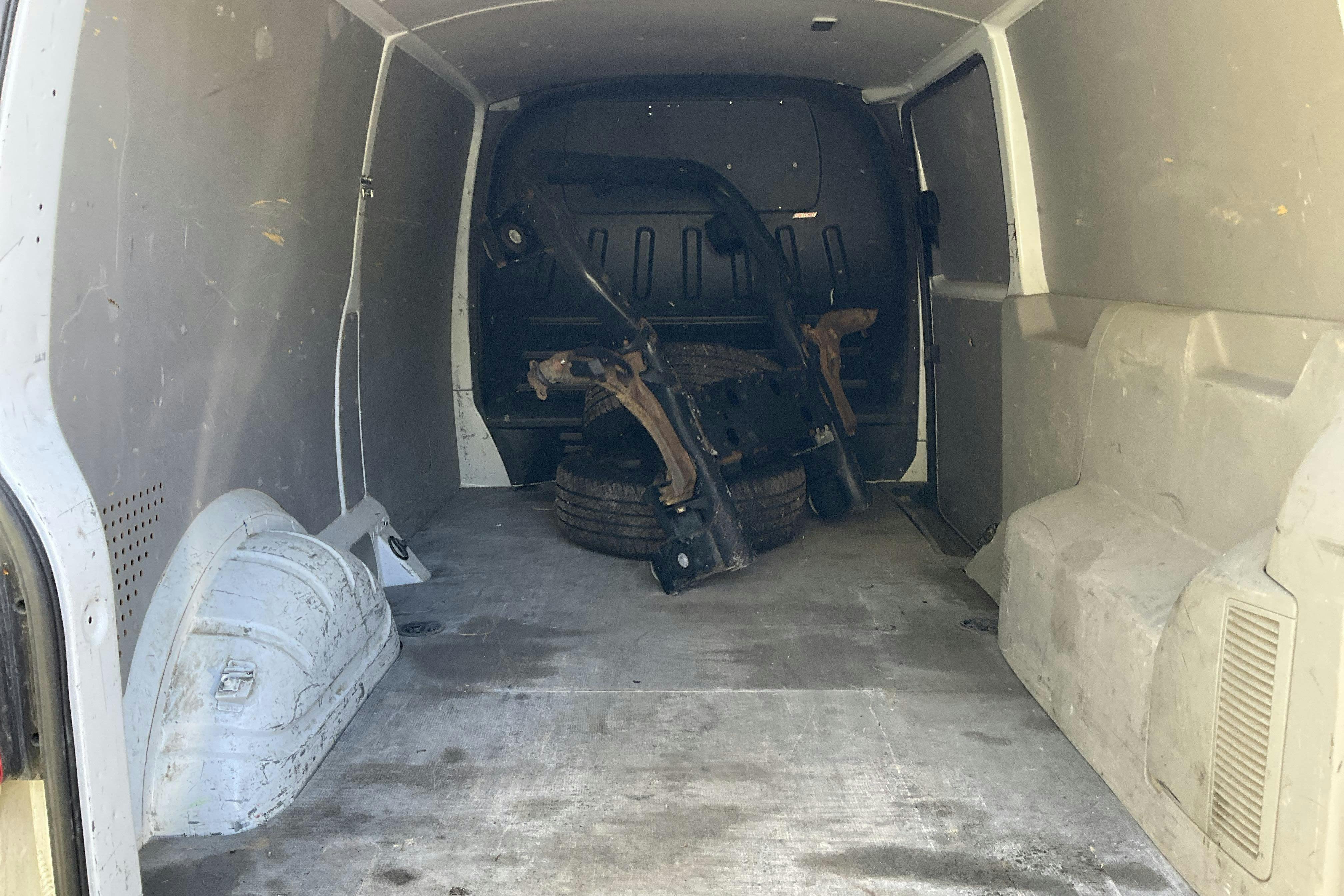 Vehicle Image 9