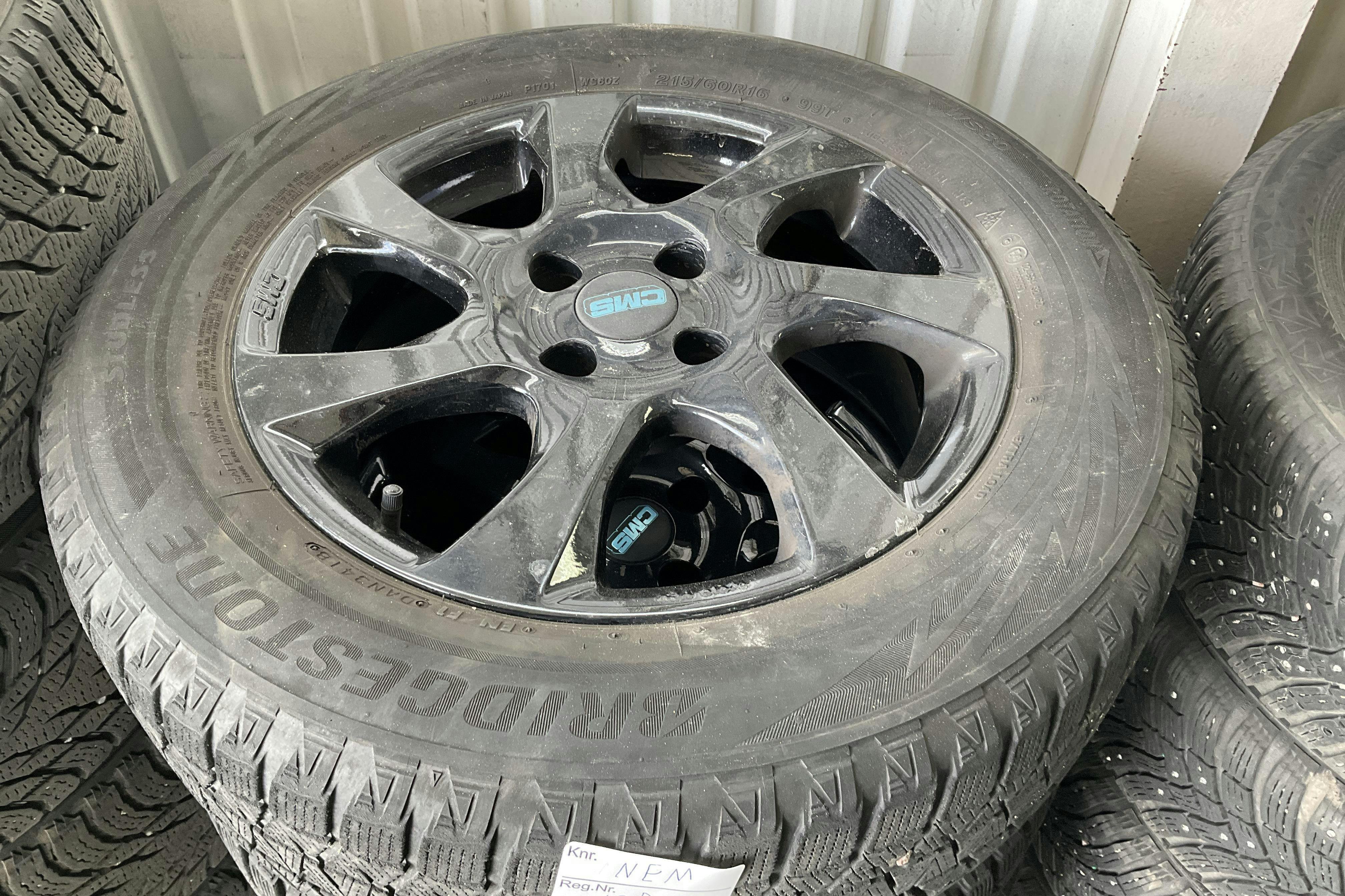 Vehicle Image 12