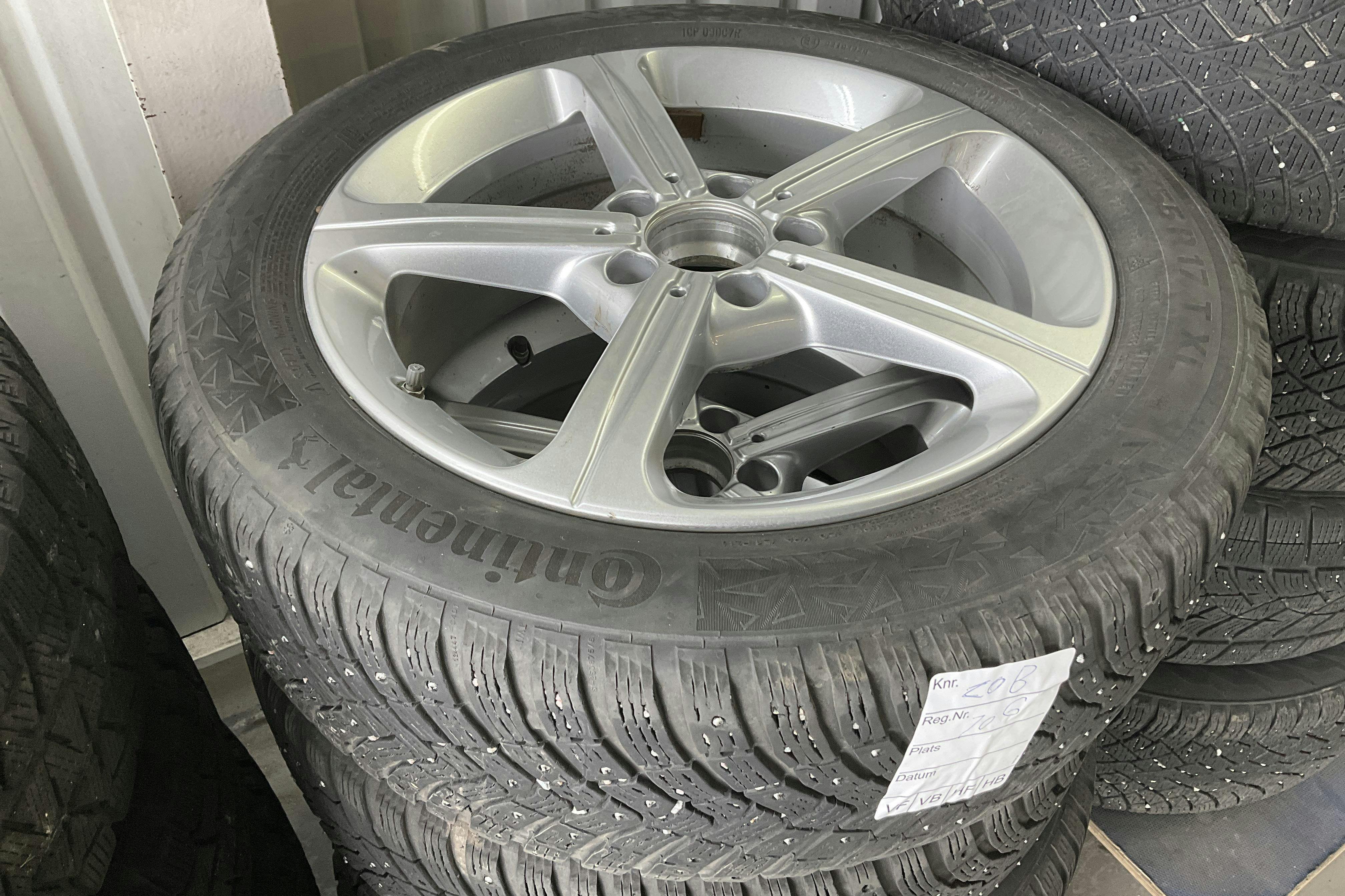 Vehicle Image 13