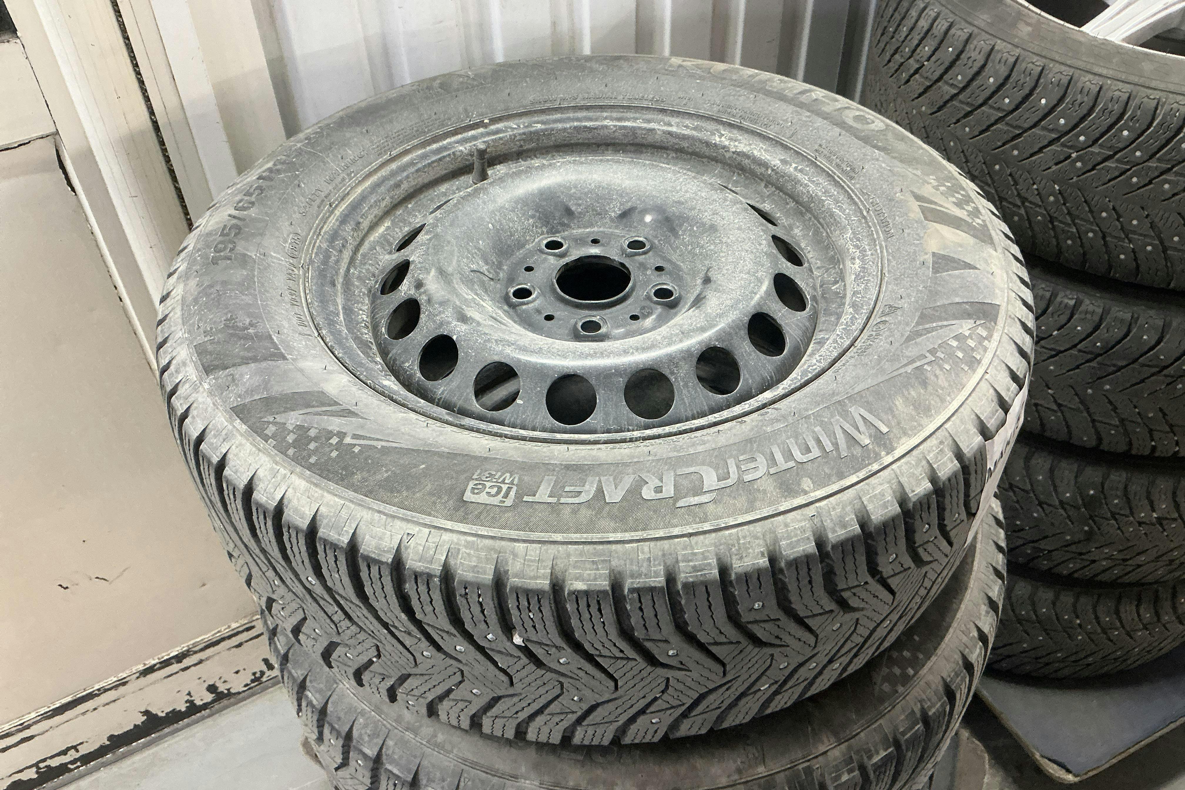 Vehicle Image 11