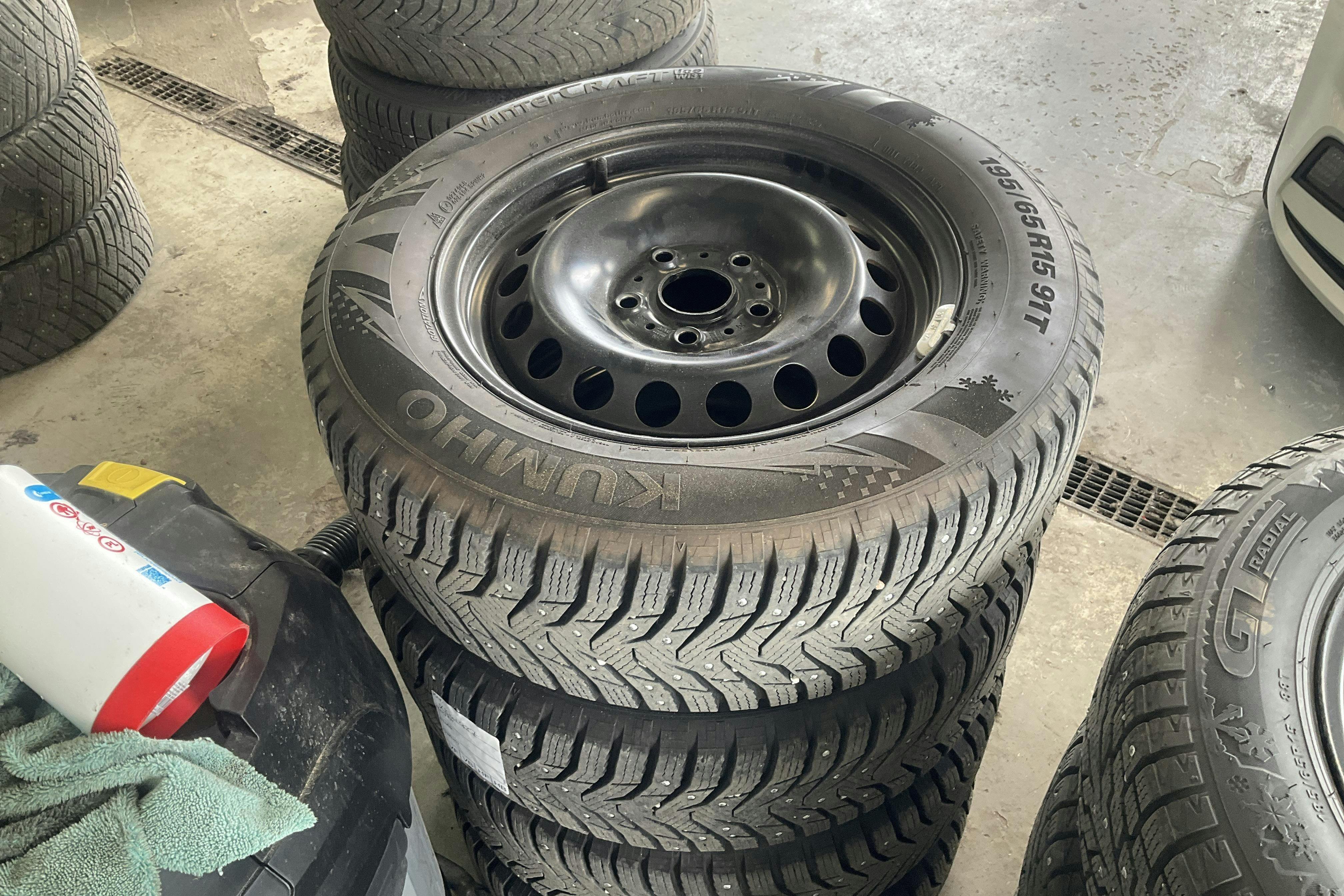 Vehicle Image 12
