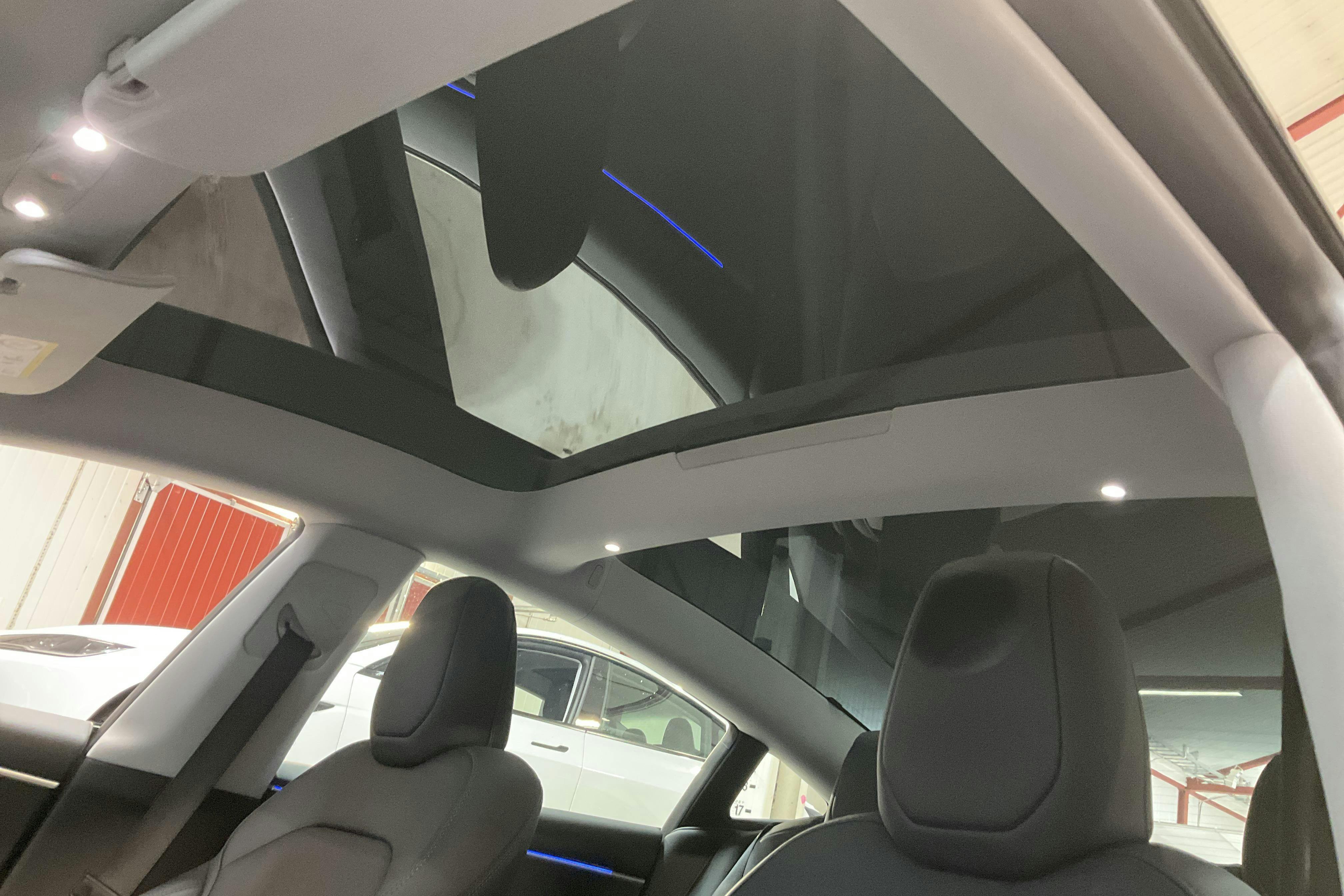 Vehicle Image 15