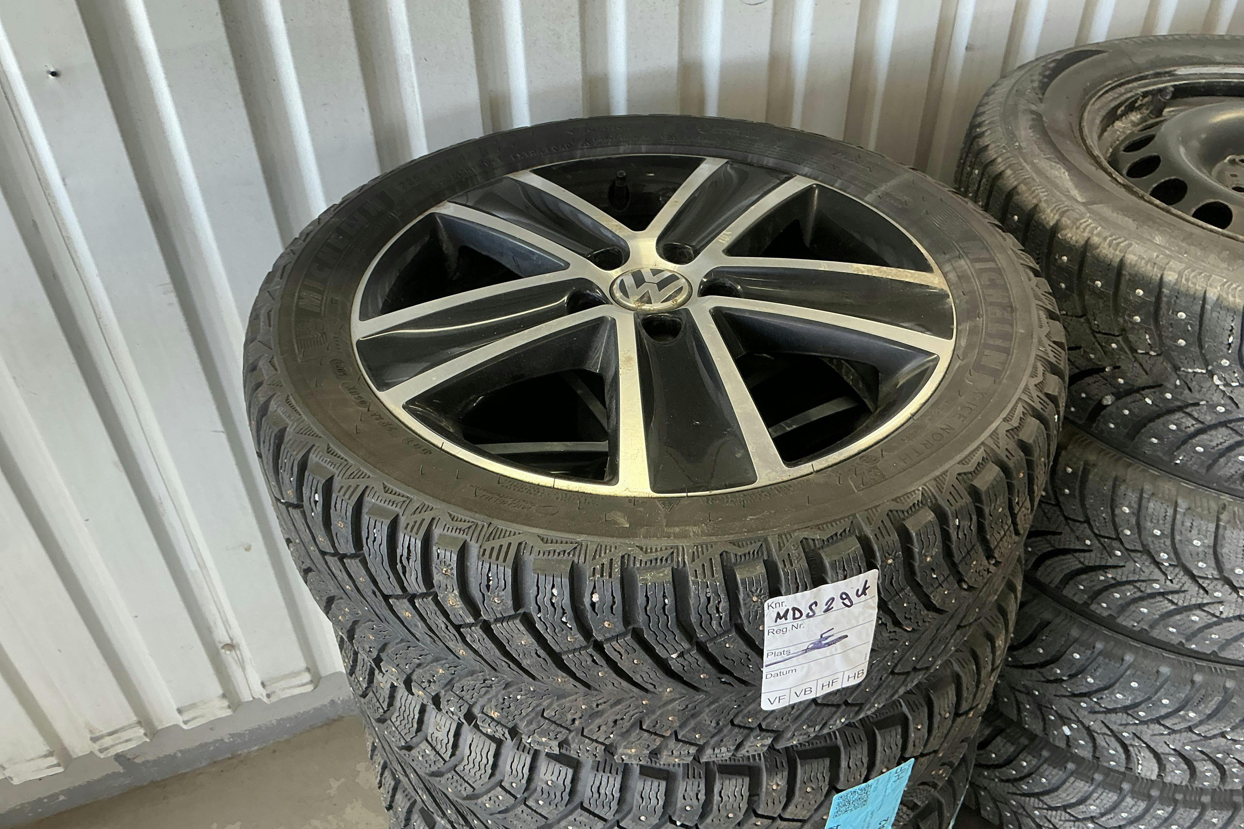 Vehicle Image 13