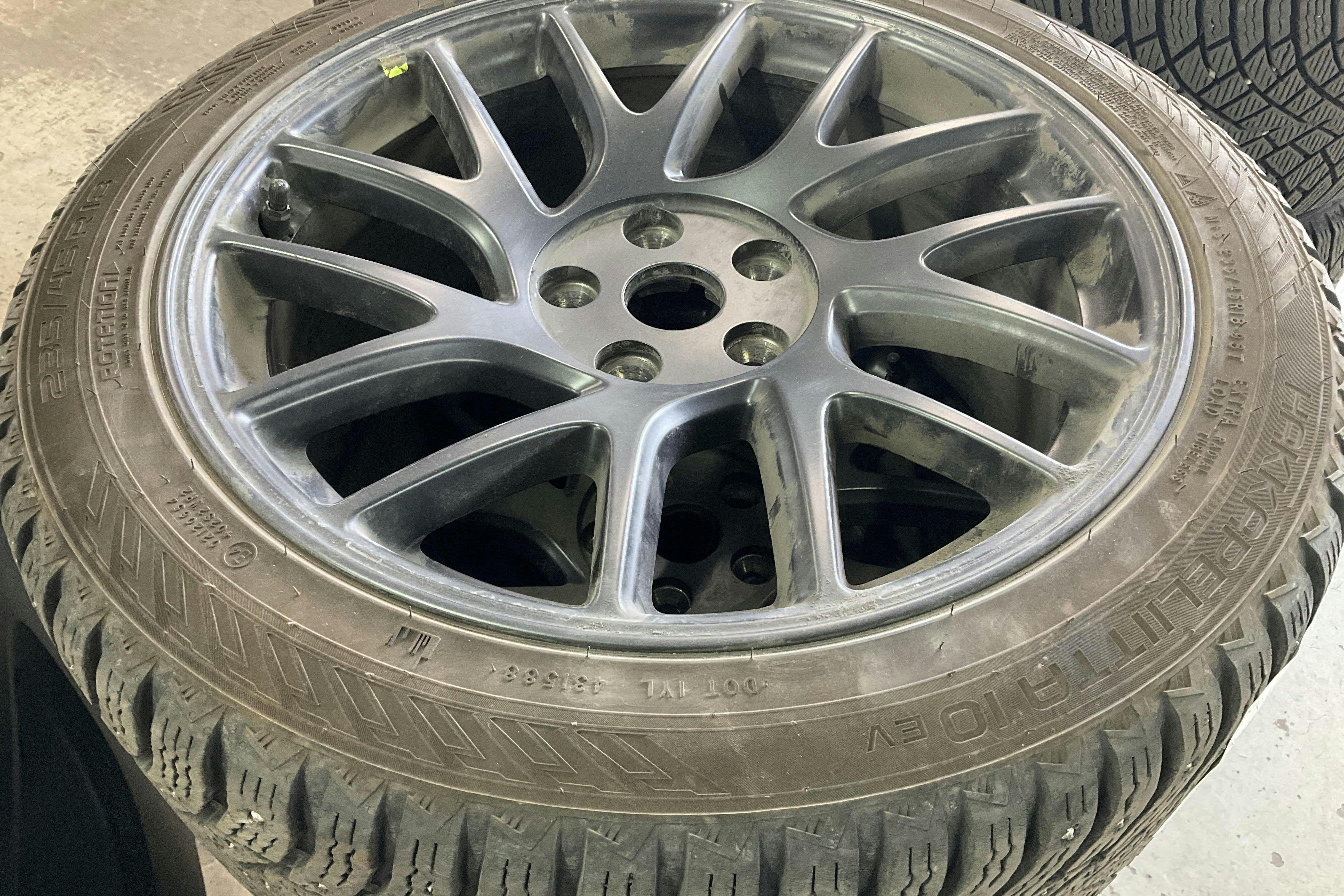 Vehicle Image 18
